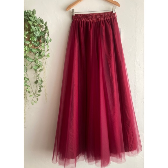 🎉Honey Qiao • Red Maxi High Waist Tulle Skirt - Picture 4 of 11